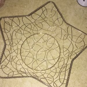 Metal star basket